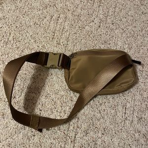 COPY - Burnt Caramel Lululemon Everywhere Belt Bag
